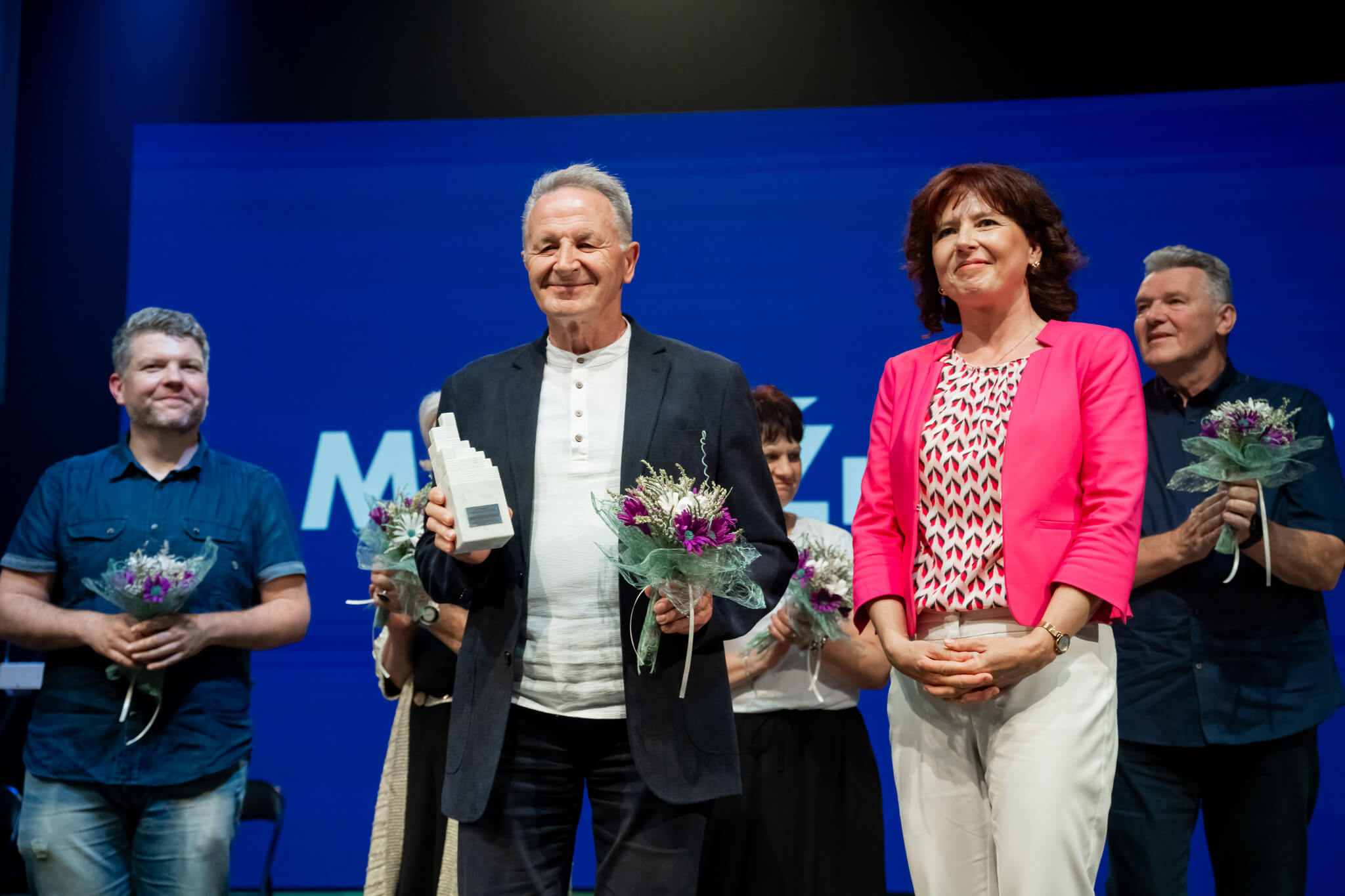 Lahko.si-38_(2048) Fotografija Maria Žnidaršiča in Nataše Potočnik na podelitvi kipca Naj zgodba VŽU 2026